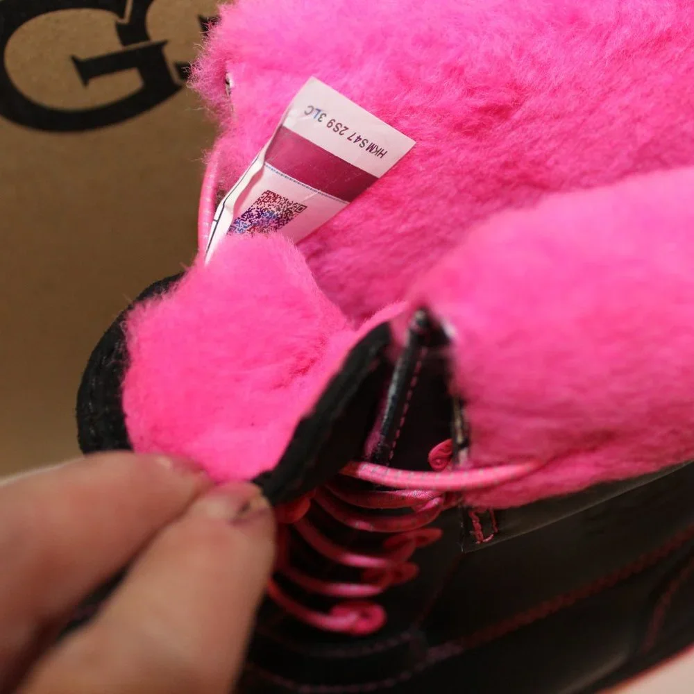 NIB UGG BUTTE WATERPROOF LEATHER‎ SHEARLING LINED WINTER ANKLE BOOTS BLACK PINK